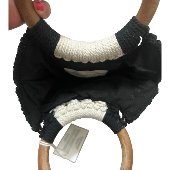 LAUDE THE LABEL The Gabby Macrame Bag - Picture 4 of 7